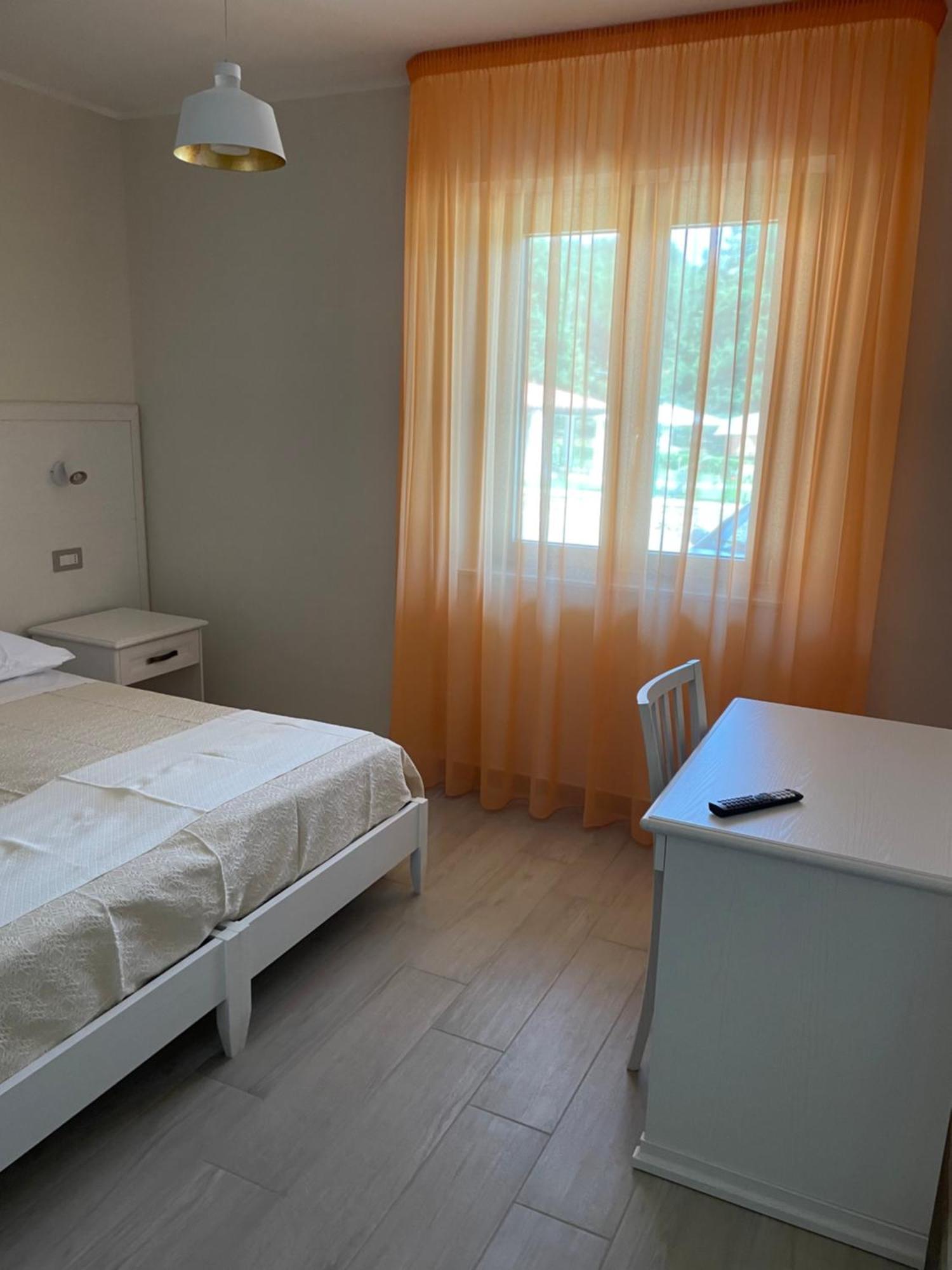 Fd Lorichella Hotel Lorica Bagian luar foto